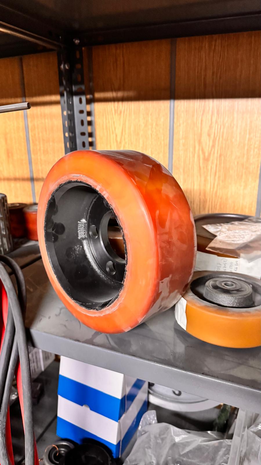 Poliüretan forklift tekeri